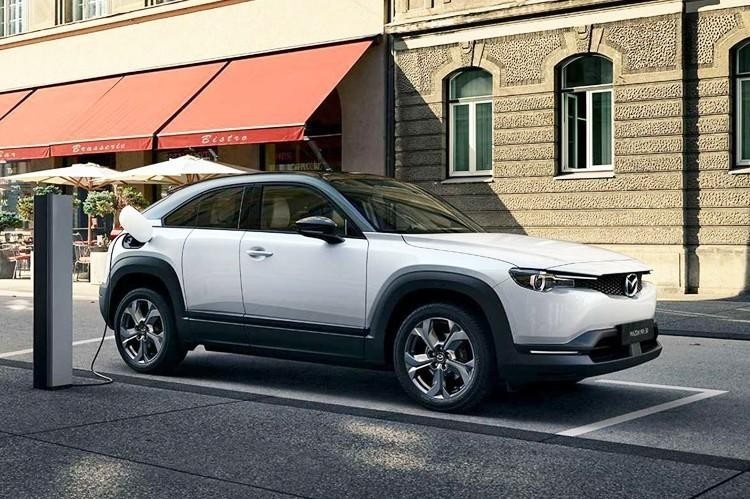 新年看新车！仰望R1领衔 这四款重磅车高颜值高性能不容错过