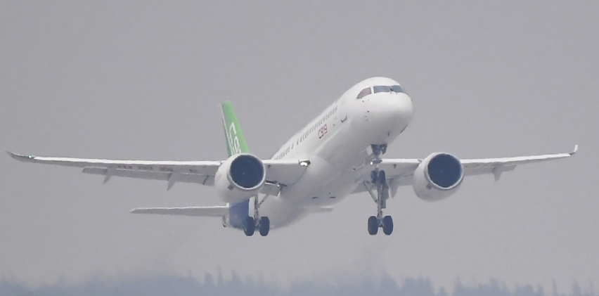 C919飞机能否打破波音空客的垄断？国产大飞机的市场前景和挑战