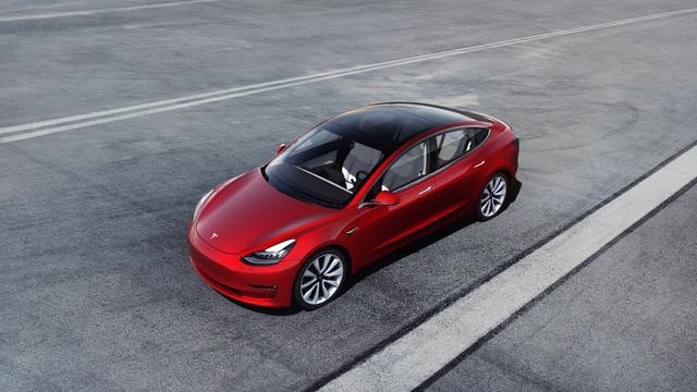 贷款买车是选择特斯拉Model 3还是选择宝马3系