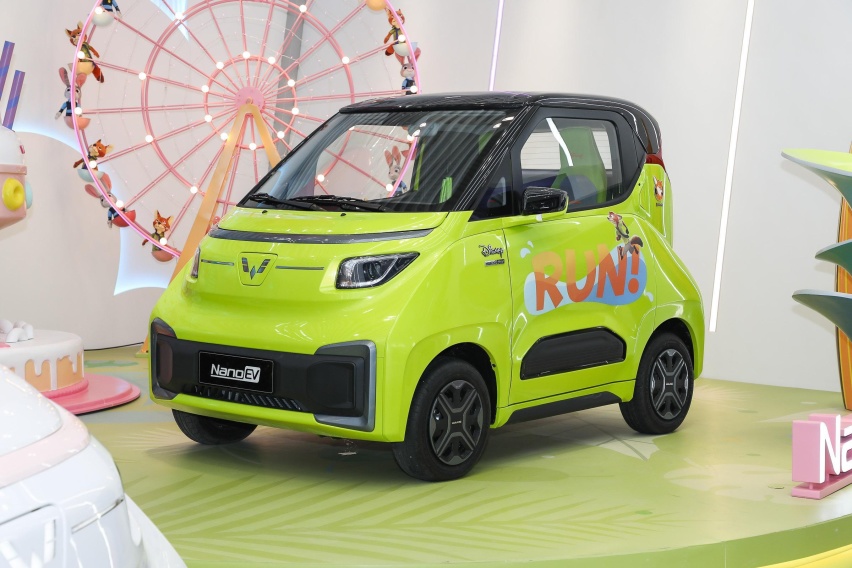五菱不止有宏光MINI，这款5万多的Nano EV，续航305km