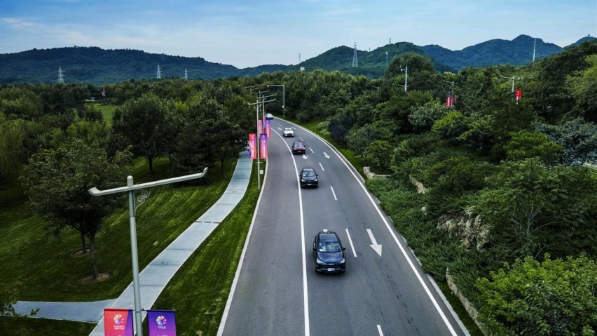 试驾新世代潮跑利器哈弗H6S，公路赛场自如切换！