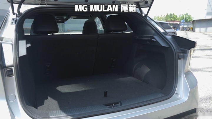 价格差不多，实际大不同，比亚迪海豚对比MG MULAN