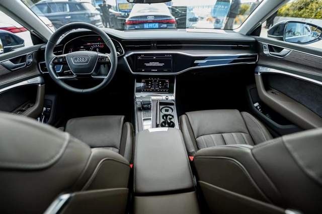 奥迪，重新出发——试驾上汽奥迪全新A7L、Q5 e-tron