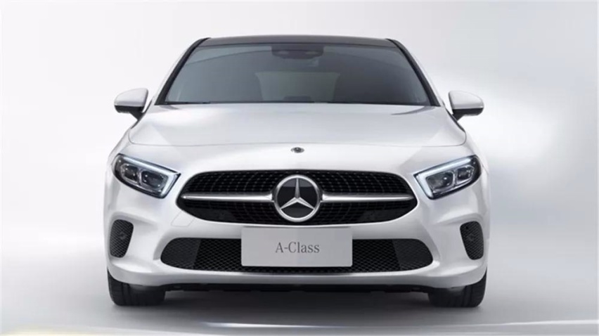 奔驰全新A级两厢上市，别把隔壁的新款AMG E63 S给忘了