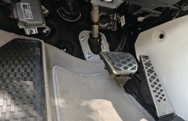 国内首发评测捷尼赛思GV60：求解电动车时代Modern Luxury