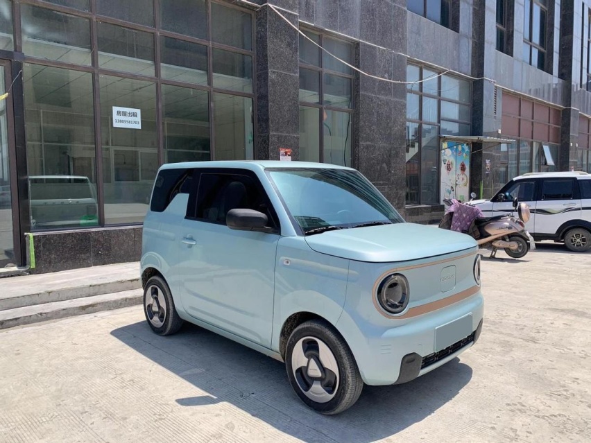 “骚”动城市街头，熊猫mini快充新玩法来袭！