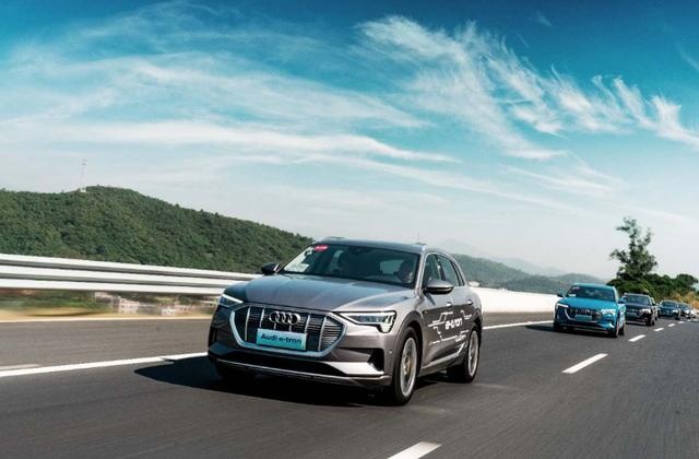 别被续航遮蔽双眼 奥迪 e-tron其实是一款真正的高性能纯电SUV