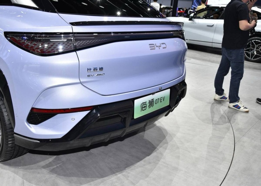 比亚迪海狮首款车型亮相，是SUV，比宋L还大，卖20万能火么？
