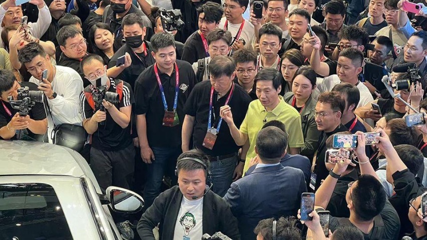 收割2024北京车展流量的，为何是雷军，却不是华为？