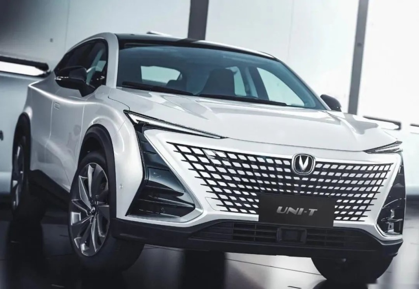 长安又一重磅紧凑型SUV，外观超级概念，十万块能买到吗？