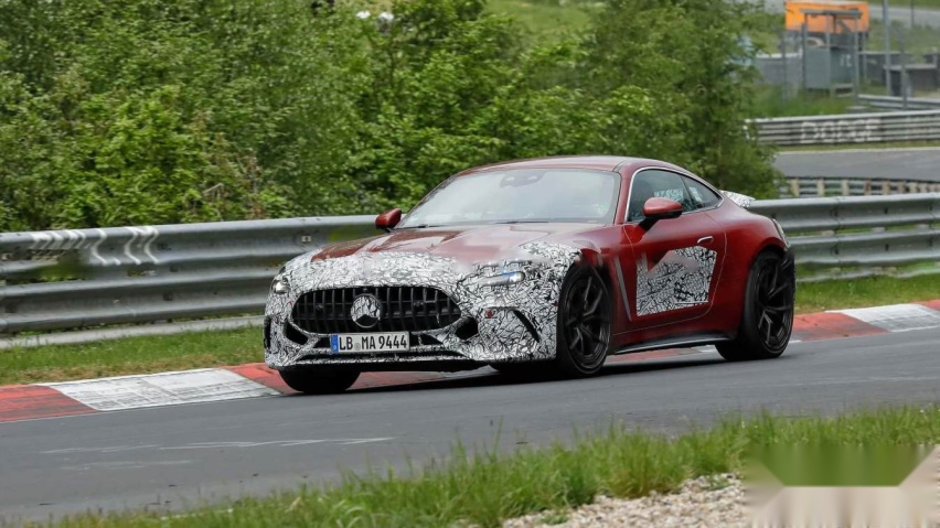 【驾春秋】2024款奔驰AMG-GT Coupe曝光：尺寸更大 2+2