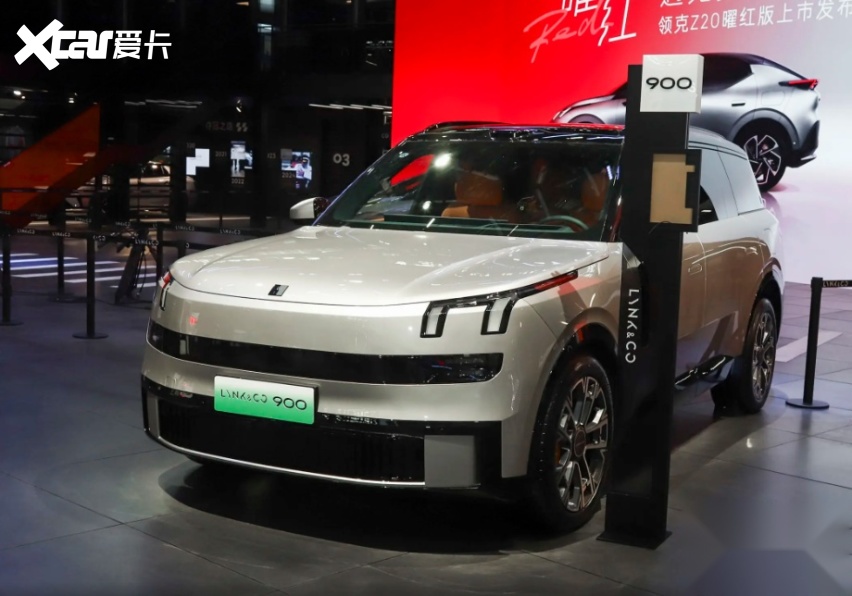 领克800谍照曝光，采用Y字大灯，定位大5座SUV，填补27万价格空缺