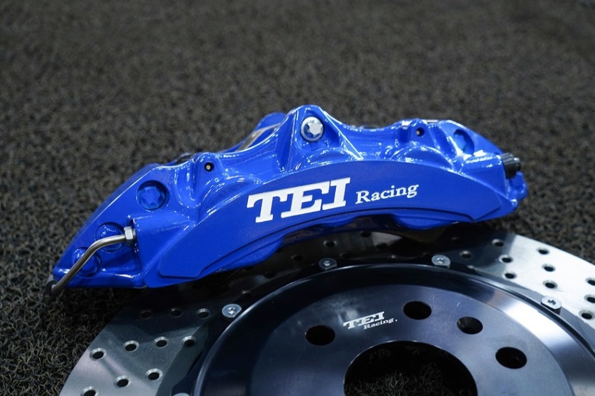 凯迪拉克XT6刹车改装前轮P60NS大六活塞套装TEI Racing