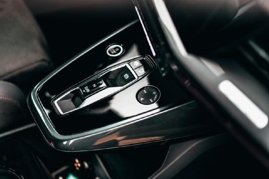 奥迪Q4 e-tron，会传递态度的纯电SUV