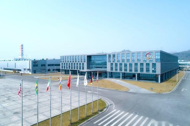 龚大兴“鑫源制造”闪耀全球，乘用车与商用车并驾齐驱