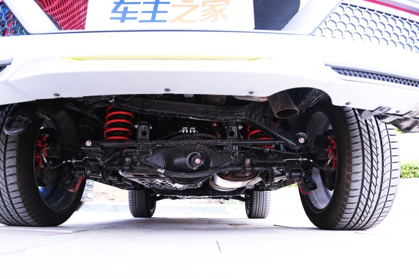 它凭什么卖的这么好？新一代理财产品？实拍赛博坦克300！