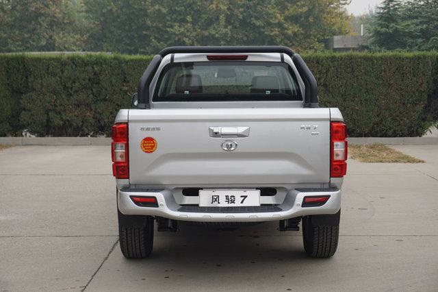 首款国六皮卡，与哈弗H9同款引擎，油耗最低仅8.6L！