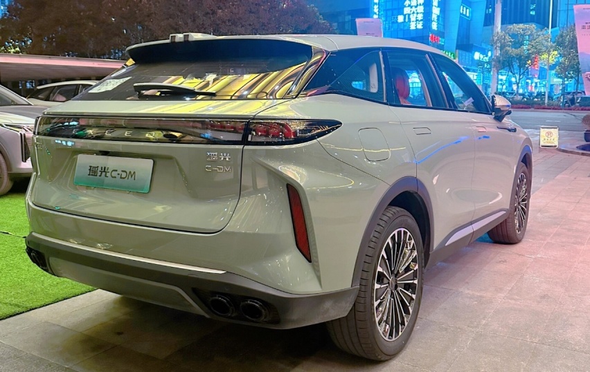 星途瑶光C-DM实车现身，配605马力+CDC，续航超1300km