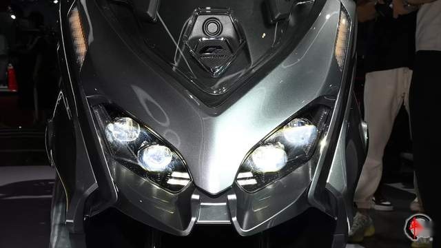 新车|高性能低碳车坛新星:QJMOTO鸿150售价16999元