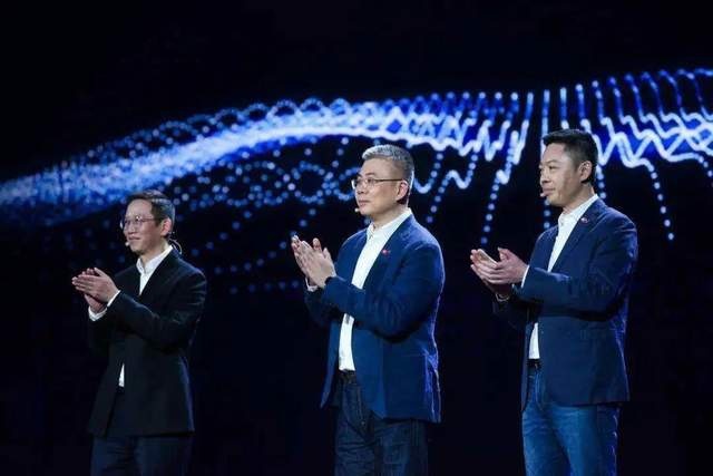 大手笔跨界营销，极狐传递的品牌精神戳到你了吗？