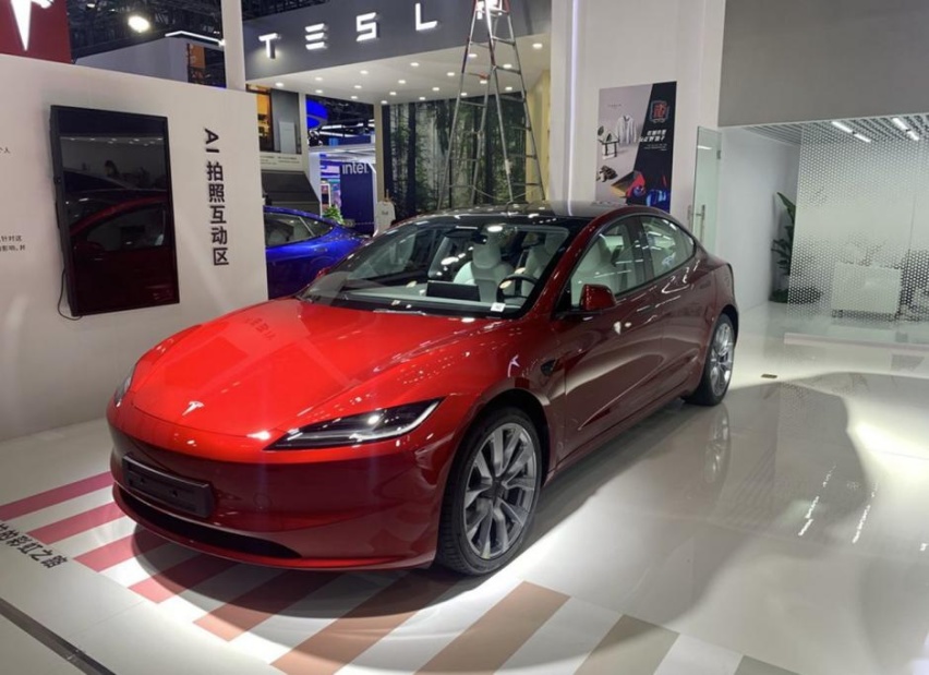 Model3更新已出现疲态，外观内饰设计小改，智能系统却依然落后