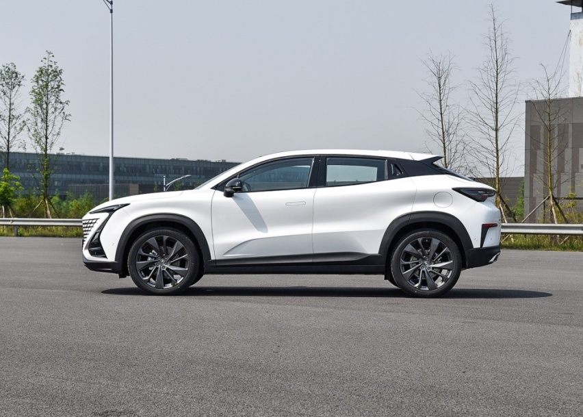 长安将推运动版SUV，自带碳纤维套件、四出排气，出厂即改装