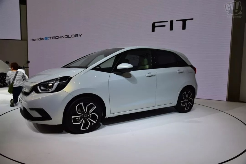 全新飞度PK全新Yaris，谁才是新时代年轻人座驾？