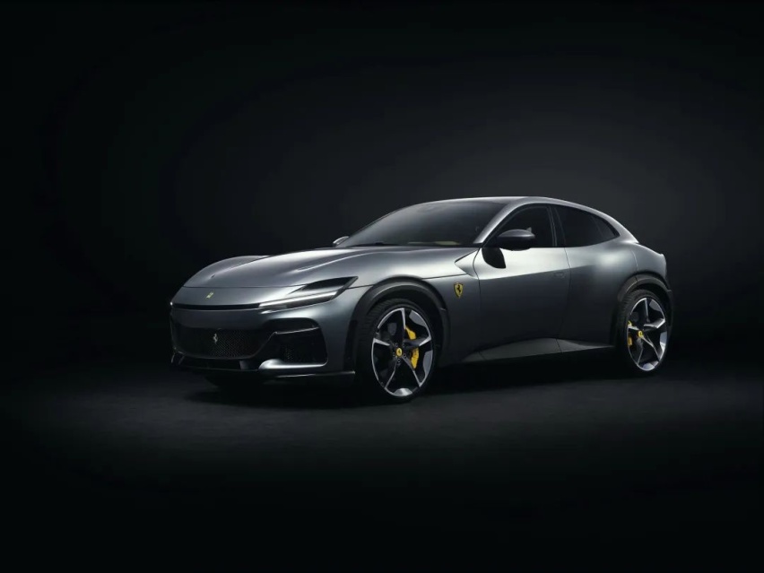 法拉利推出全新SUV，依然坚持搭载V12自然吸气