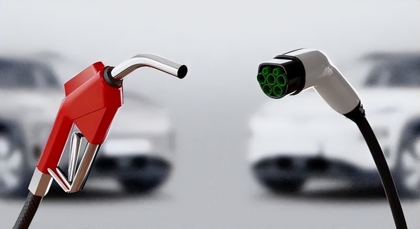 新能源购置税继续减免，燃油车：说好的“油电同权”呢？