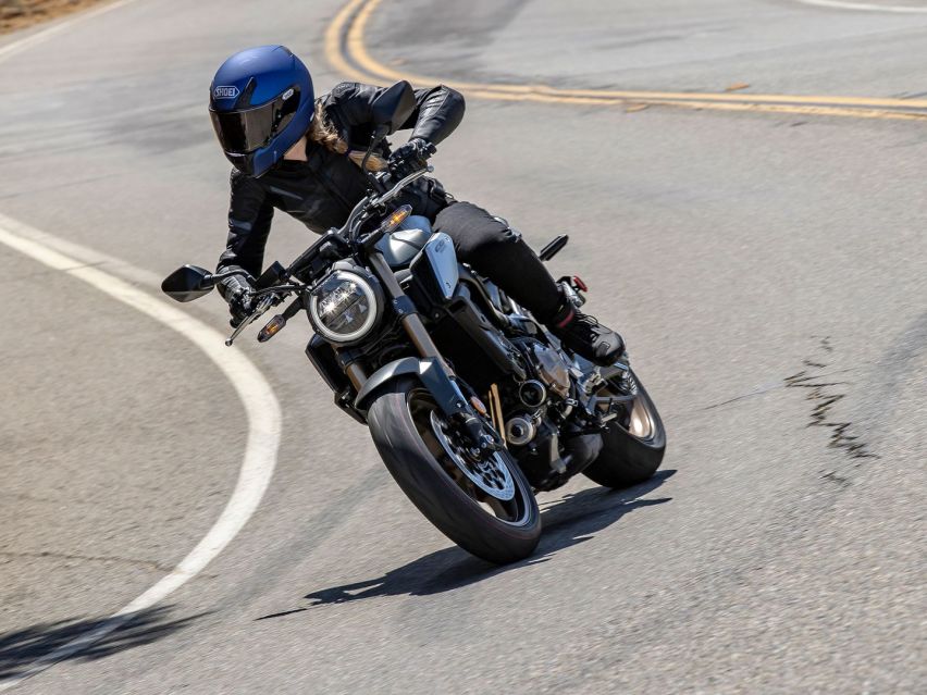 2021款本田CB650R复古街车详解，悬架升级更舒服