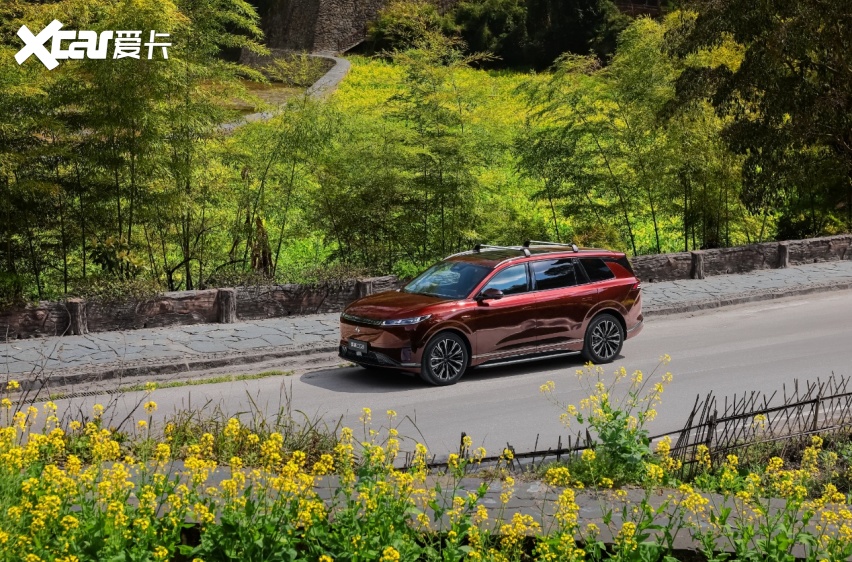 东风奕派008三大焕新，共赴春野又有新玩法！