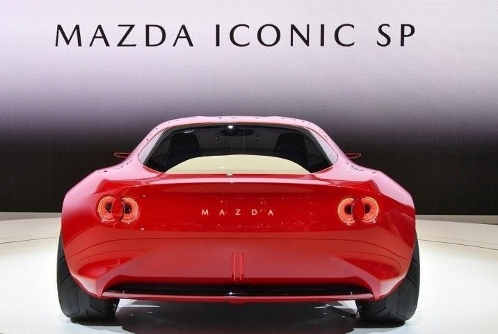 马自达转子引擎跑车回归，头灯致敬RX-7