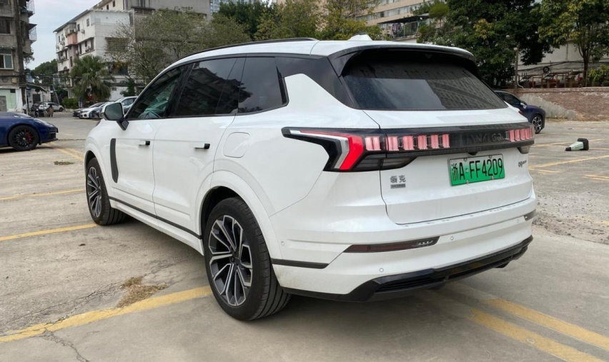 领克09 EM-P，沃尔沃XC90的最佳平替？
