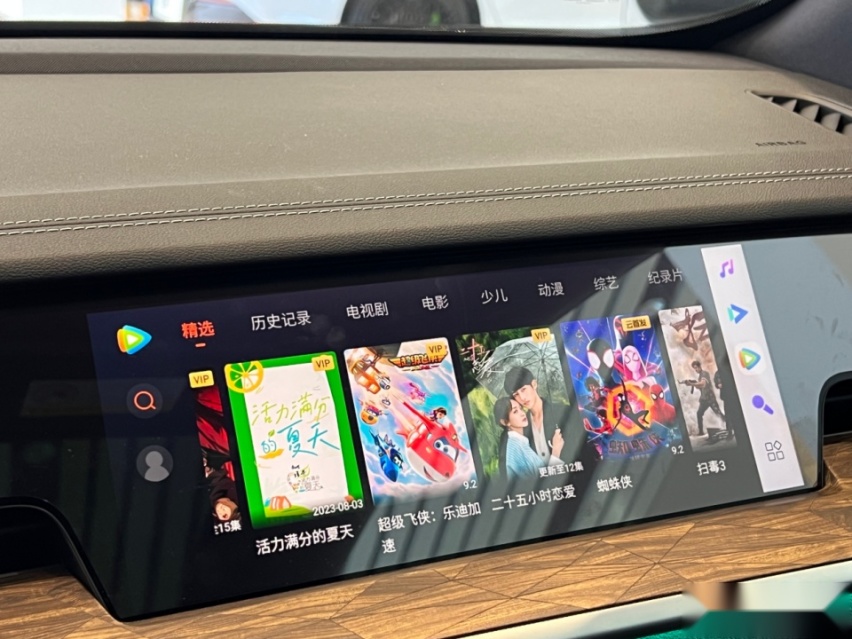 增程才是首选？实拍新款哪吒S，最长续航1160km，15.98万起