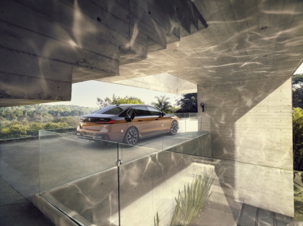  创新纯电动BMW i7 M70L上海全球首发