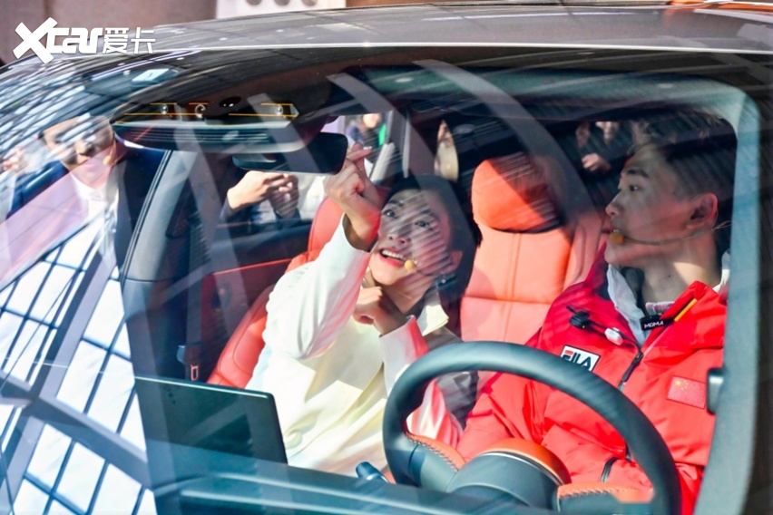 爆火！徐梦桃夫妇同款红旗国车凭实力圈粉！(图4)