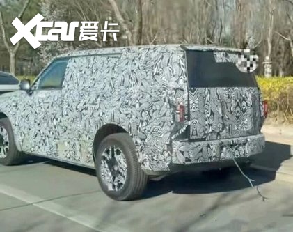 【E汽车】鸿蒙智行首款“方盒子”曝光