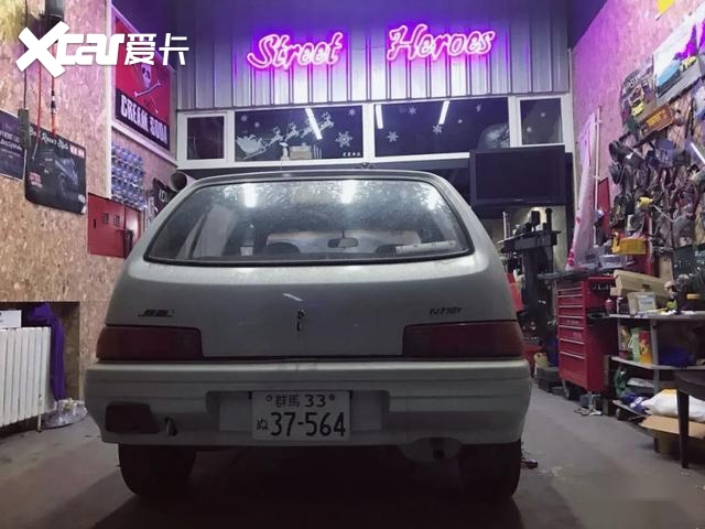 最早国产的JDM车型之一，这辆夏利曾经红遍大江南北