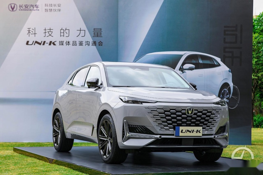 董事长带头“直播带货” 长安发布“APA6.0”智能新科