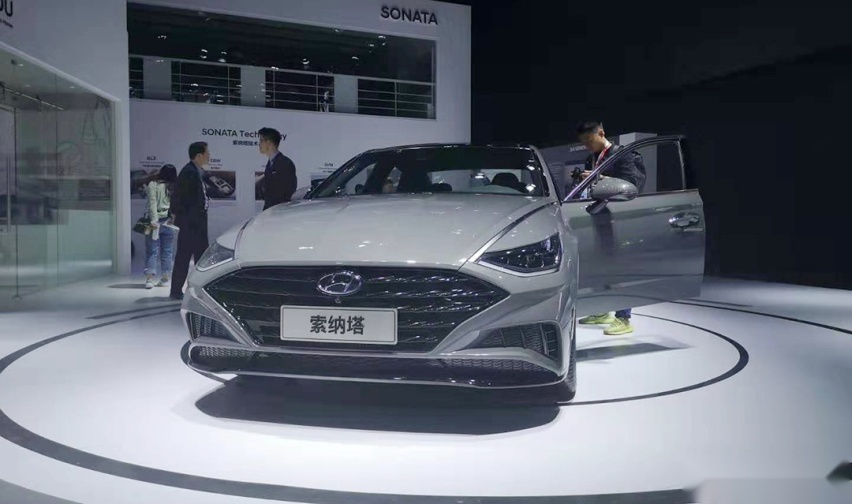 2019年印象最深刻的车：该卖10万的SUV卖5万块！
