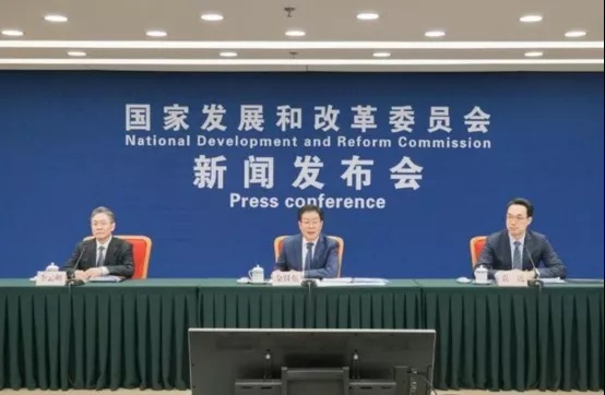 佳能进军汽车行业;WEY旗下MPV谍照曝光