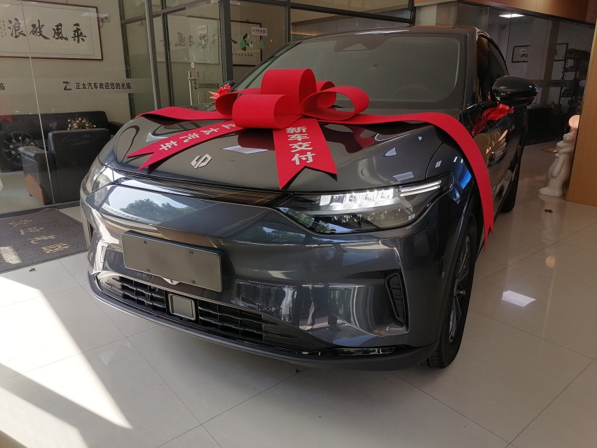 这才是“良心豪华SUV”！比汉兰达漂亮10倍，喝92油
