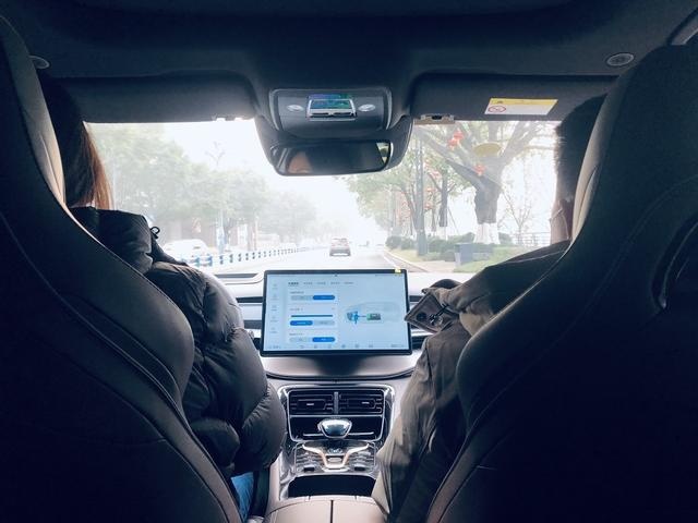 小试护卫舰07：舒适好开空间大，20万入手有面儿能省还值！