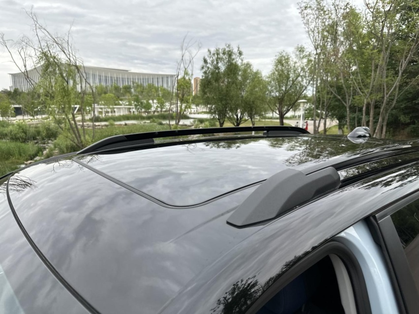 雪佛兰探界者Plus插混SUV、高通骁龙8155芯片、标配L2级驾驶辅