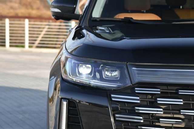 试驾长安旗舰SUV：2.0T+8AT配四驱，顶配才不到20万