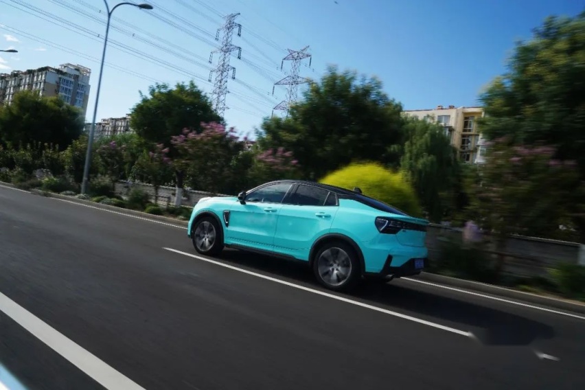 领克 05 PHEV，混动当道可省可燥