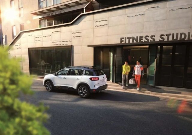 都是狠角色，RAV4荣放、探界者、天逸，谁更值得选择？