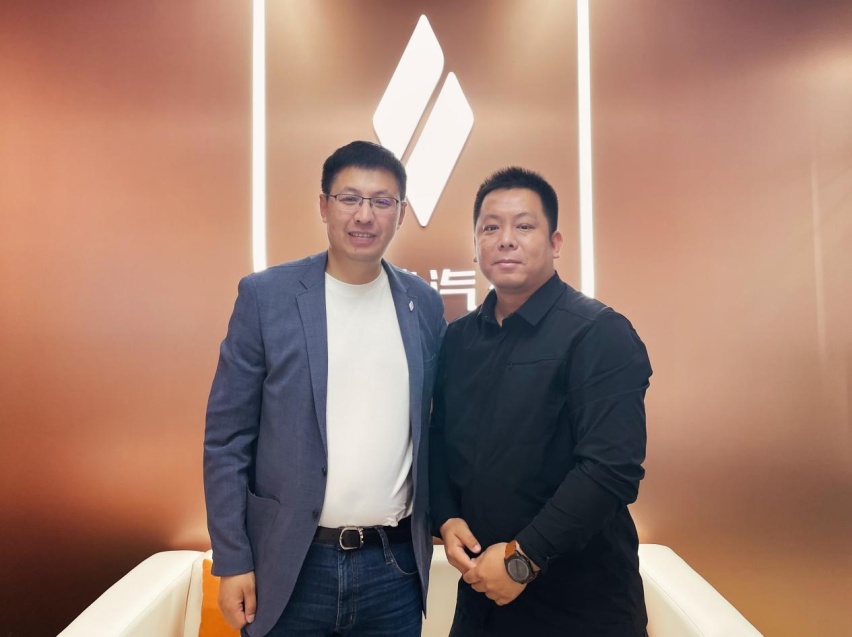睿蓝汽车陈高旭：以充换一体让利用户 让换电像加油一样方便