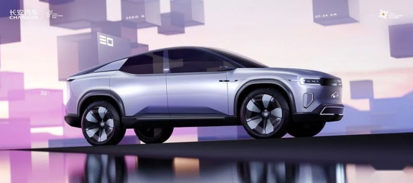定位轿跑SUV 长安CD701原型车首发