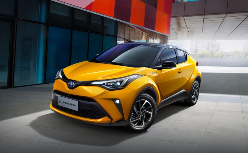 全新C-HR上市，14.18万元起，新增双擎版，百公里油耗最低4.5L